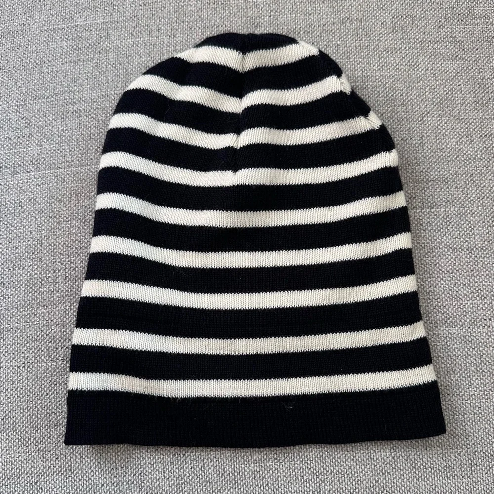Royal Mer navy cream striped wool blend hat unisex